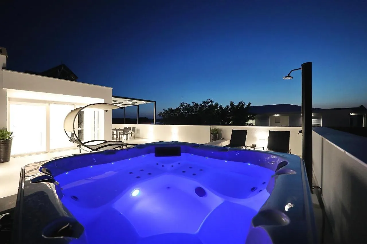 Villa Nocturno #Pool #Jacuzzi #Fitness #Konoba Bibinje Croatia
