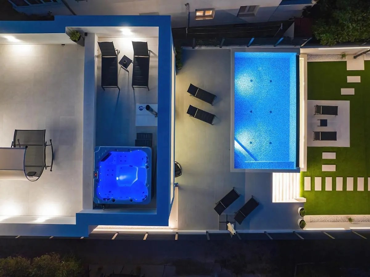 Villa Nocturno #Pool #Jacuzzi #Fitness #Konoba Bibinje 0*,