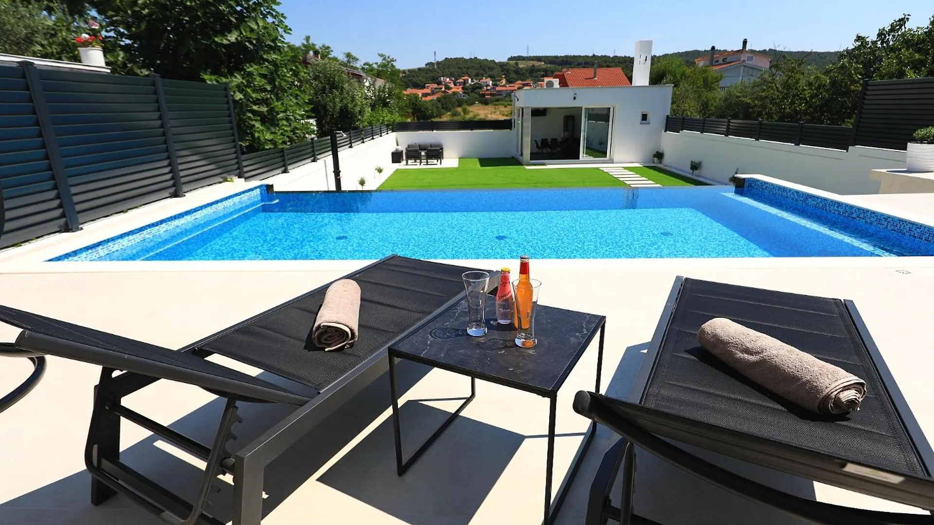 Villa Nocturno #Pool #Jacuzzi #Fitness #Konoba Bibinje